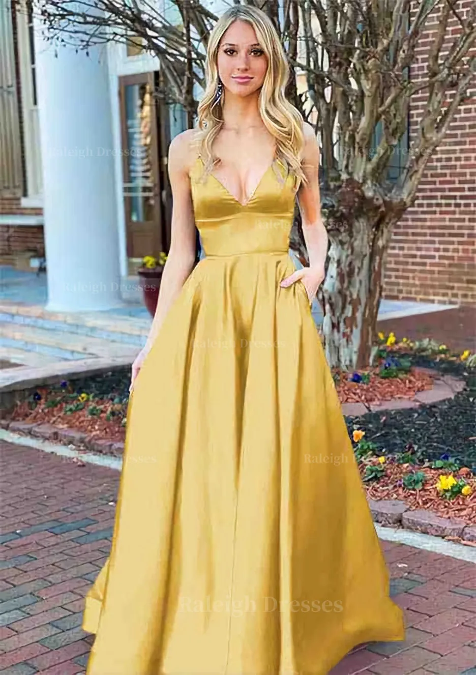 A-line V Neck Sleeveless Charmeuse Long/Floor-Length Prom Dress With Pockets