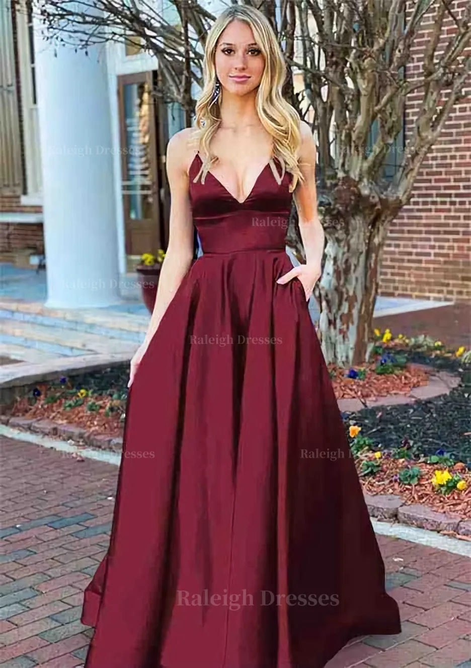 A-line V Neck Sleeveless Charmeuse Long/Floor-Length Prom Dress With Pockets