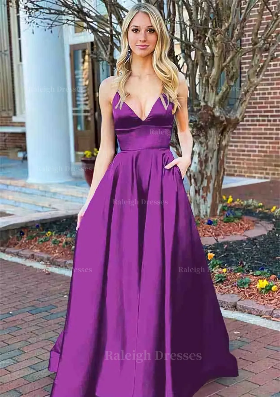 A-line V Neck Sleeveless Charmeuse Long/Floor-Length Prom Dress With Pockets