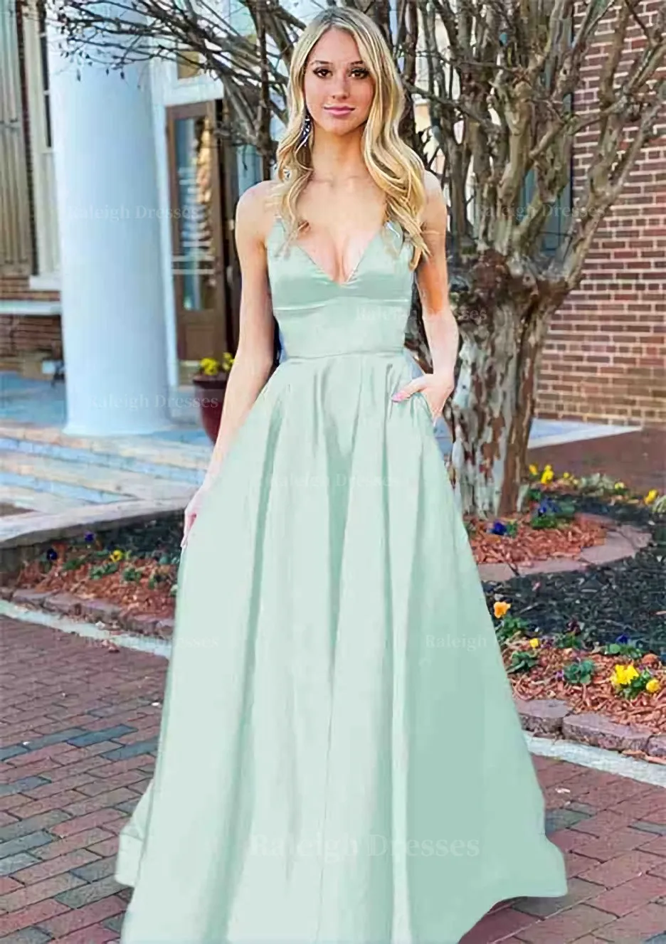 A-line V Neck Sleeveless Charmeuse Long/Floor-Length Prom Dress With Pockets