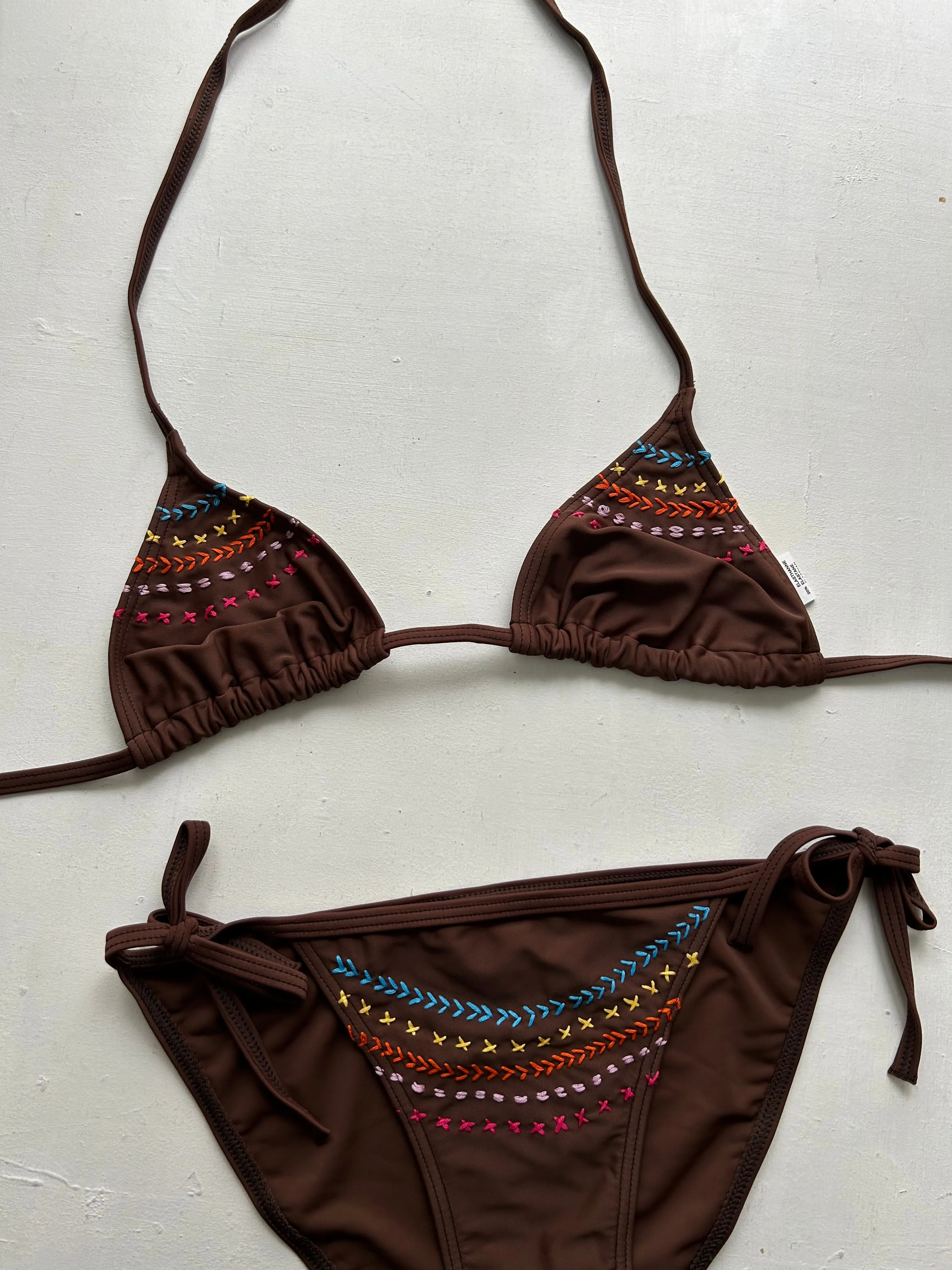 Brown embroidered adjustable y2k vintage bikini set (M)