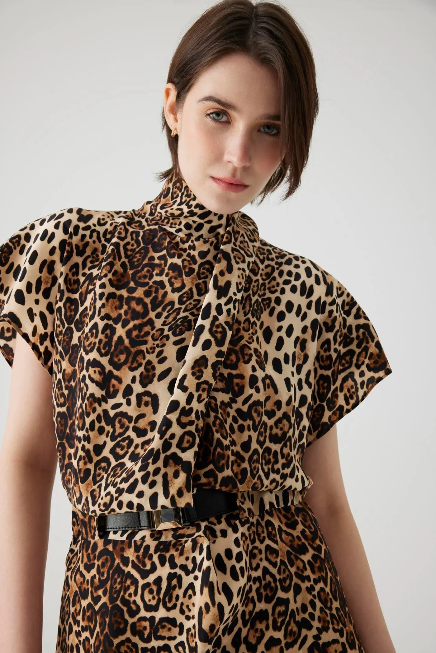 Exquise Alda Belted Bat Wing Sleeve Leopard Print Midi Dress