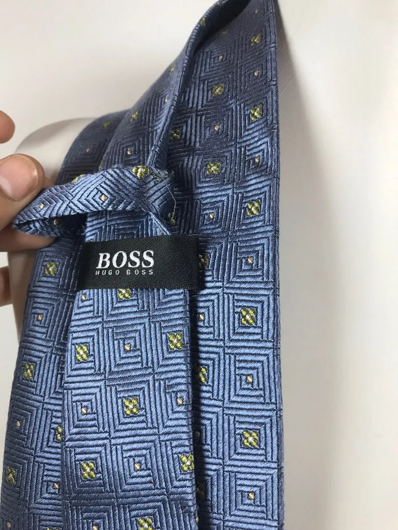 HUGO BOSS Blue Silk Tie with Square Pattern and Yellow Gold Accent 58 in.