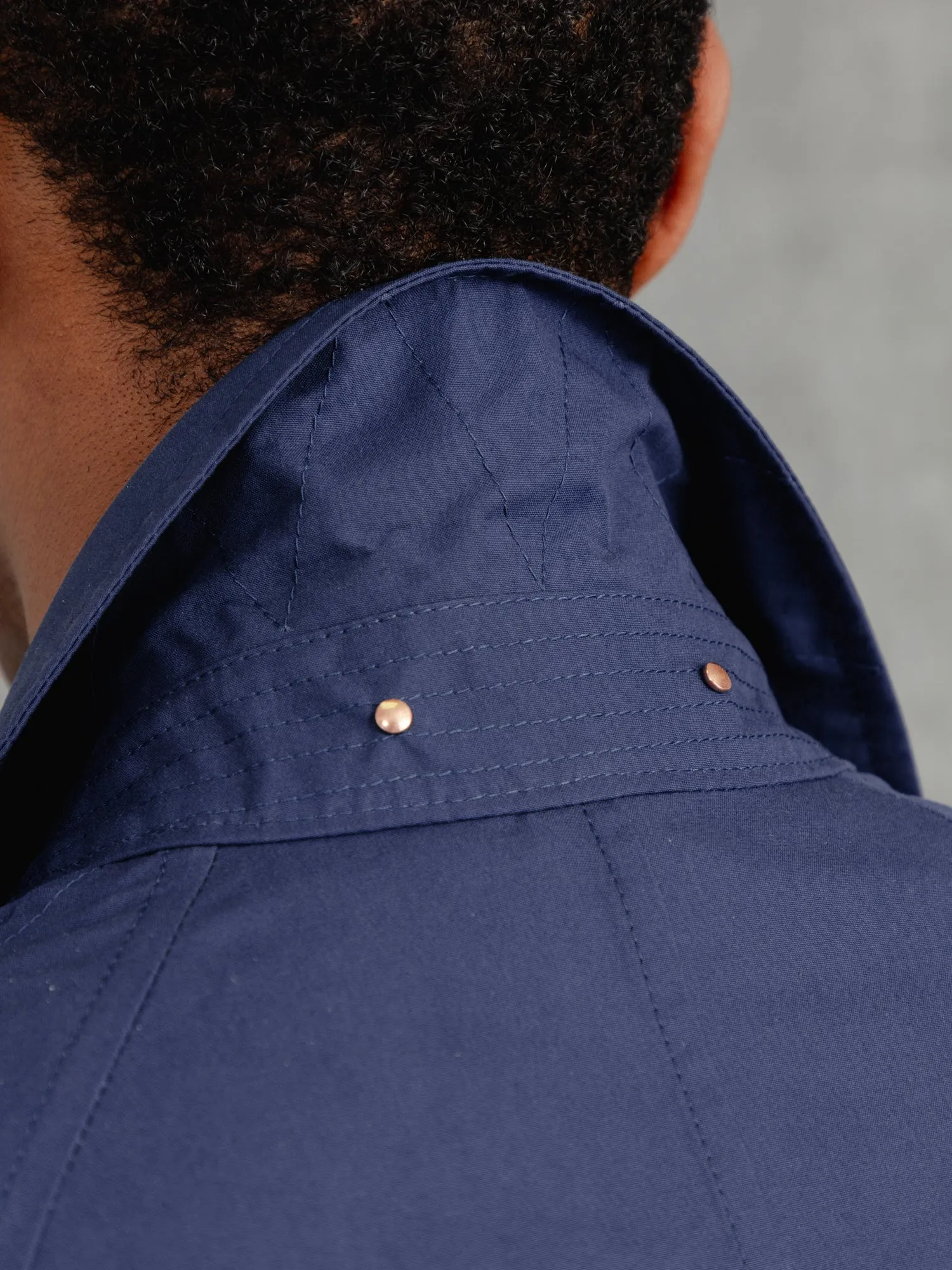 The Ventile® Raglan Raincoat - French Navy