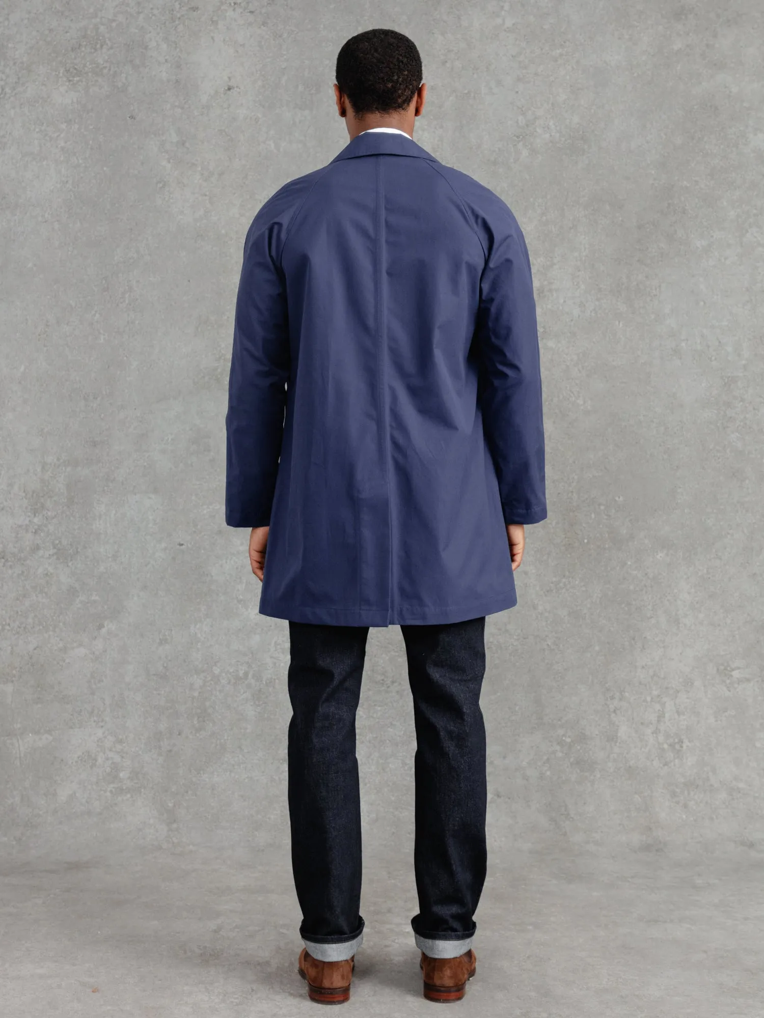 The Ventile® Raglan Raincoat - French Navy