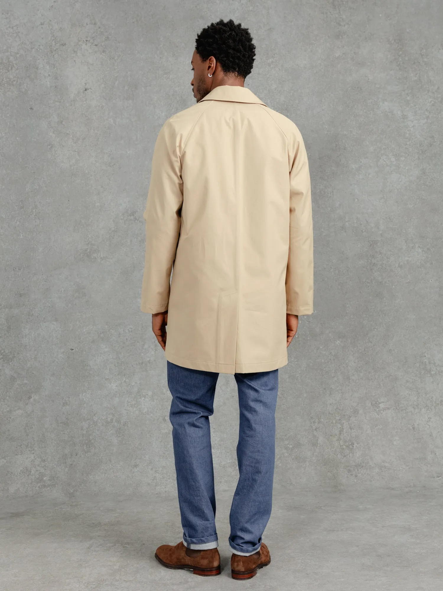 The Ventile® Raglan Raincoat - Natural