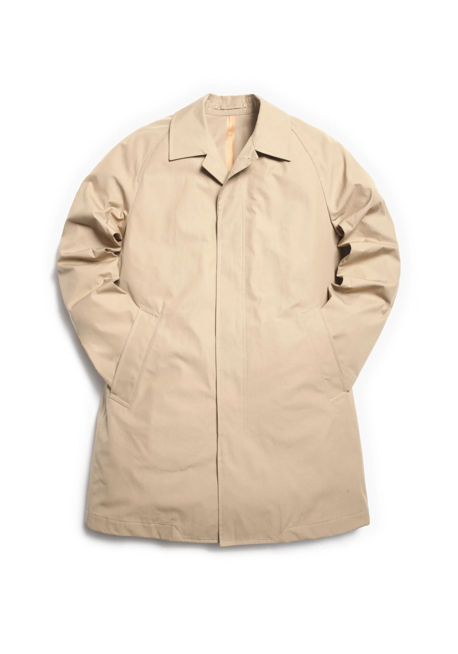 The Ventile® Raglan Raincoat - Natural